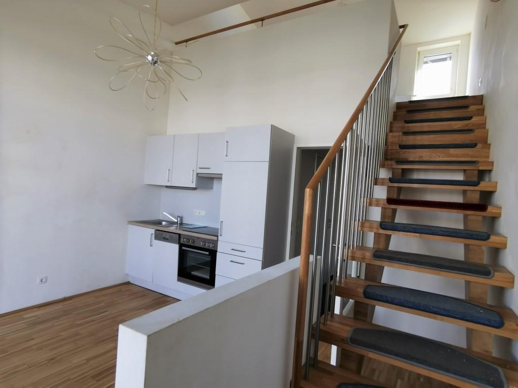 TITELBILD - Blick_In_Maisonette