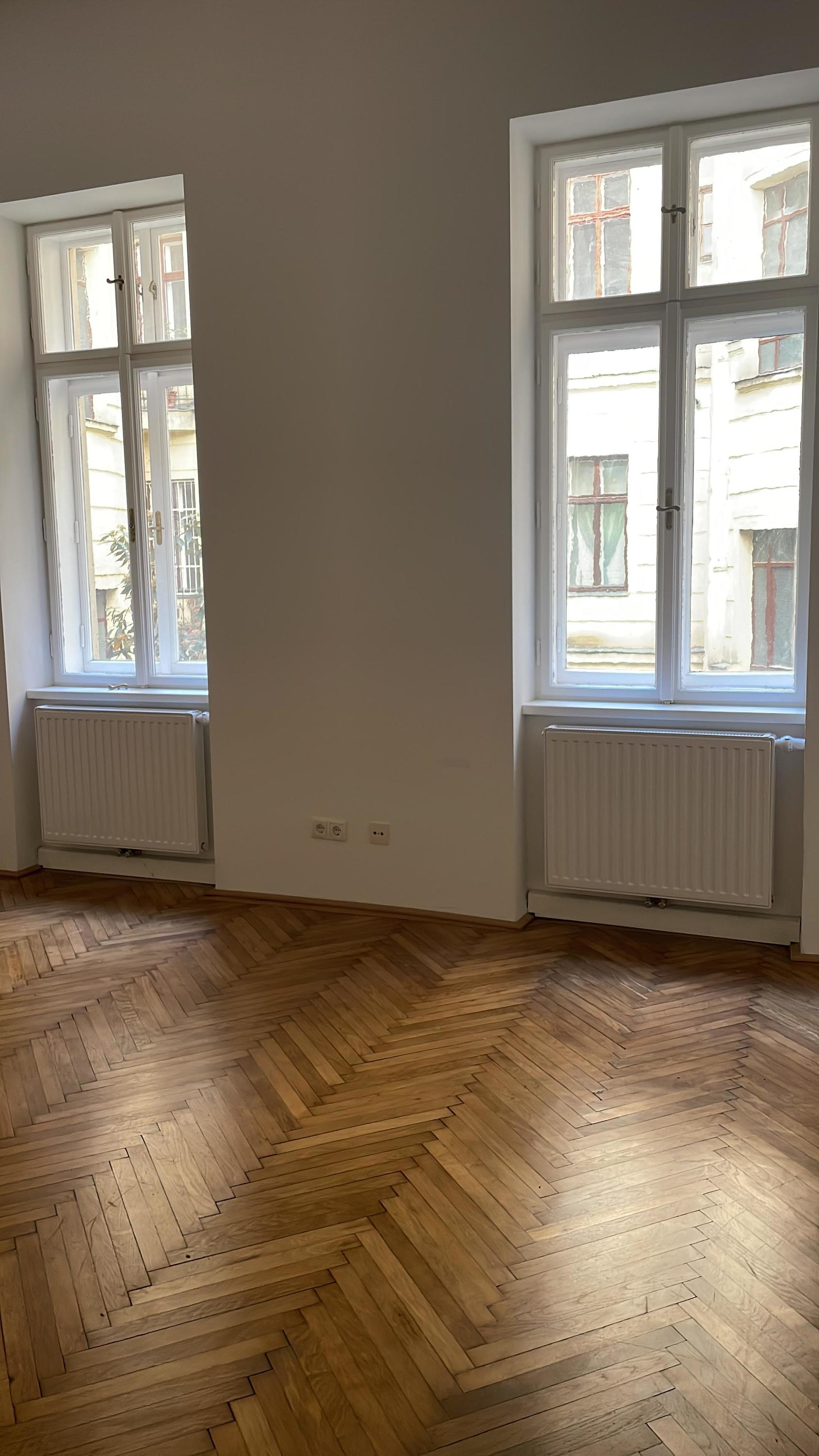 INNENANSICHTEN - E147FB90-0FBA-49C9-8A9C-0FBBE99A18C3