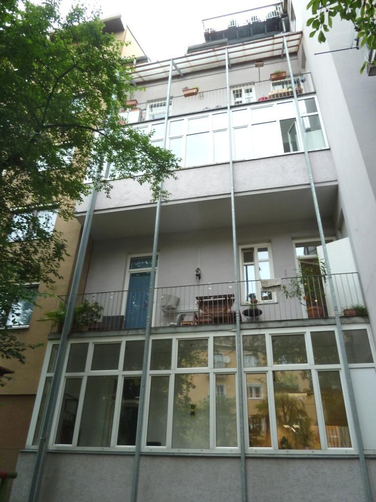 INNENANSICHTEN - Außenansicht hofseitig