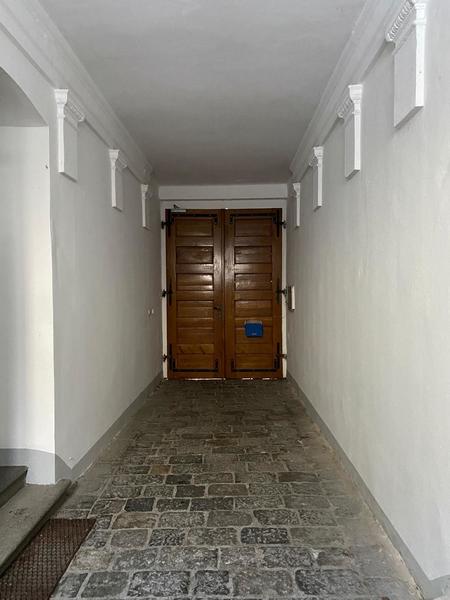 AUSSENANSICHTEN - Eingangsbereich