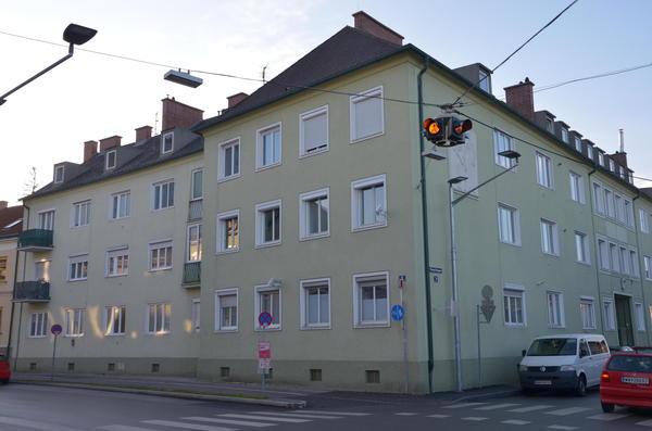 AUSSENANSICHTEN - Wohnhaus